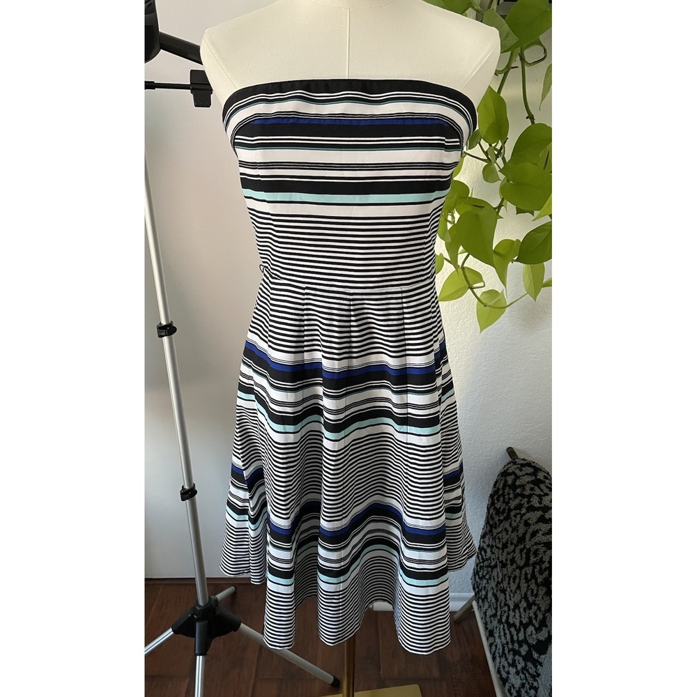 Women's Strapless Dress With Pockets Size 4 Spring/Summer Wedding Guest/Church - Picture 2 of 13